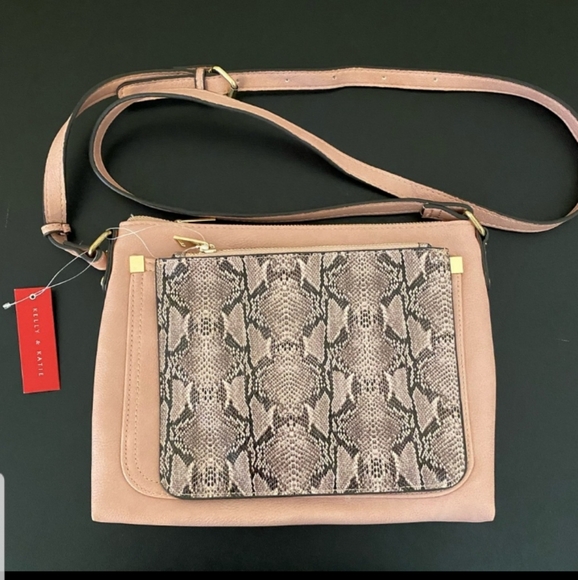 Kelly & Katie Handbags - Kelly& Katie Wynta Crossbody Bag